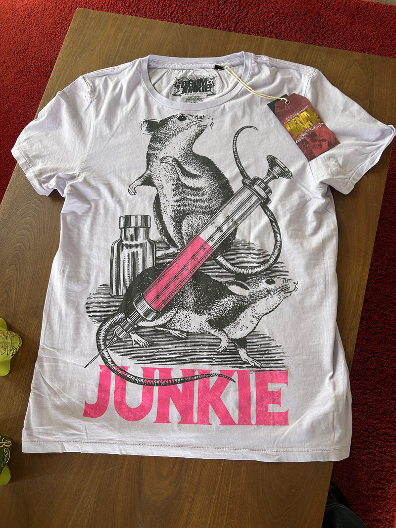 Junkie tee