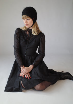 Black Victorian dress