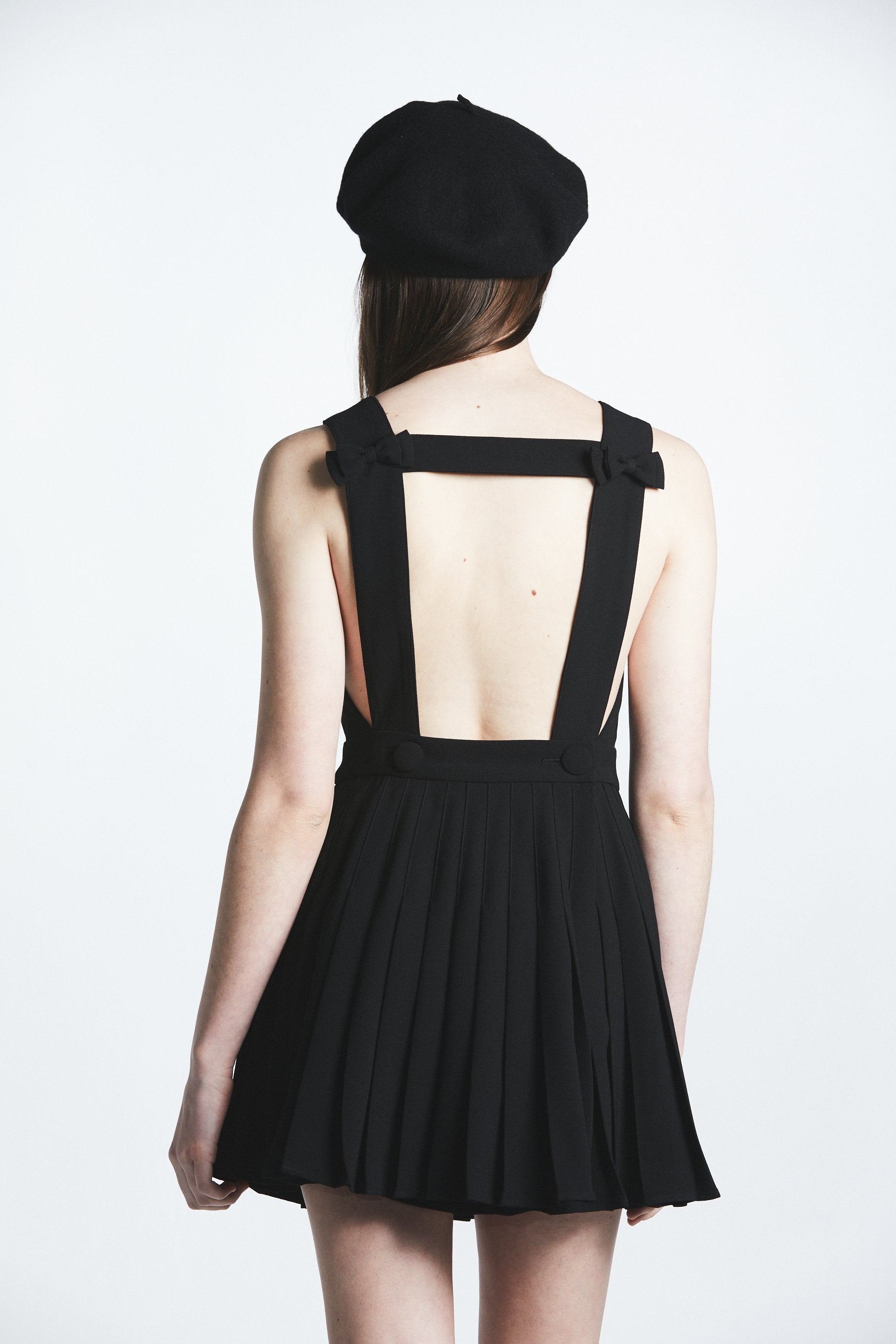 Bow Backless Pleated Dress (Black) L'cole Des Femmes Bow Backless Pleated Dress (Black) L'cole Des Femmes