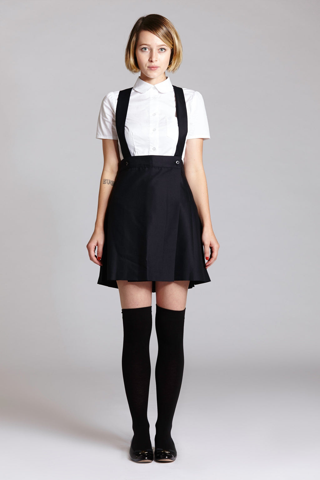 Pleated Suspender Skirt (Navy or Black) - L'école Des Femmes 